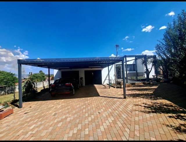 4 BEDROOM HOUSE FOR SALE IN HEUWELOORD